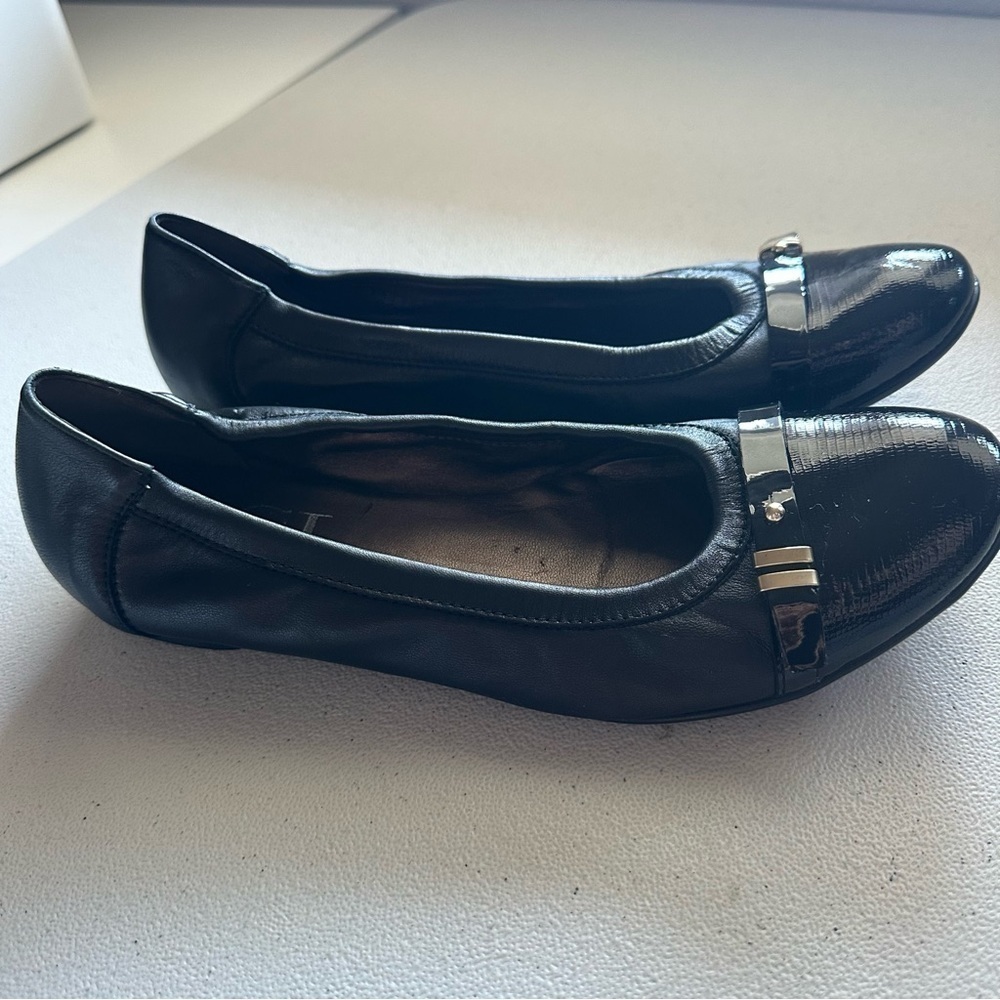 AGL women’s leather flats